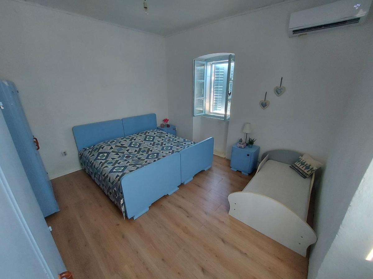 Holiday Home Pepe Banj Buitenkant foto