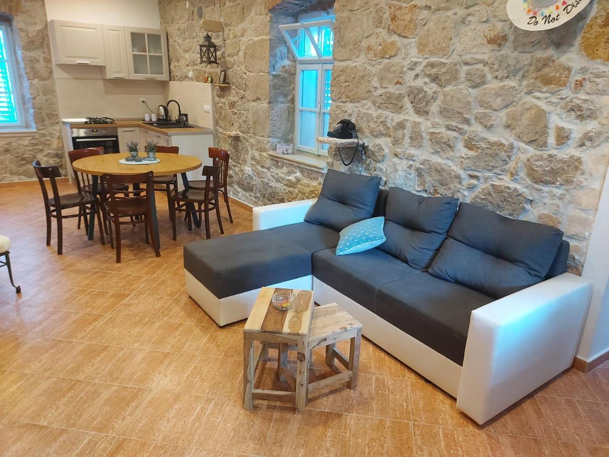 Holiday Home Pepe Banj Buitenkant foto