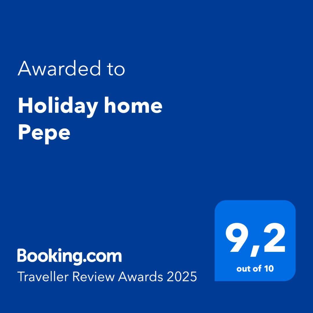 Holiday Home Pepe Banj Buitenkant foto